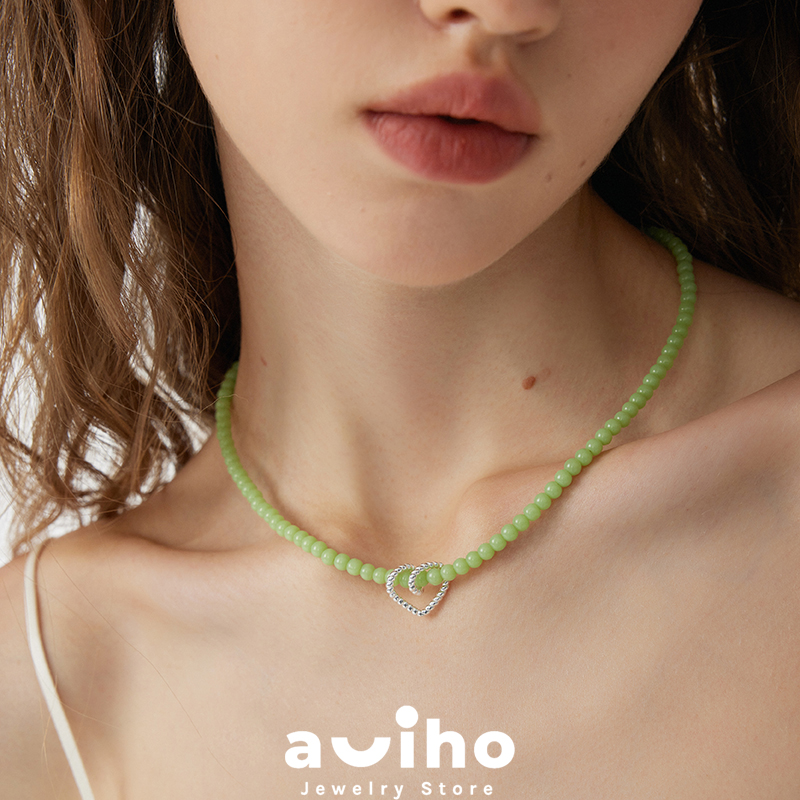 aviho时髦琉璃珠镶嵌爱心吊坠串珠项链女小众设计休闲颈链锁骨链