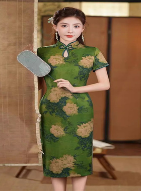 早春2025新款复古绿色旗袍连衣裙小个子中式水滴领中长款双层短袖