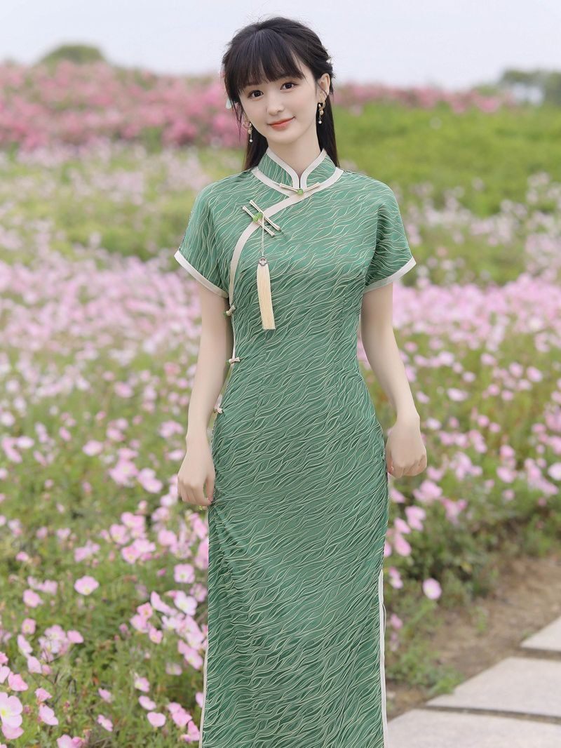 新中式短袖旗袍年轻款高端气质2023新款舞台走秀民国风文艺复古女