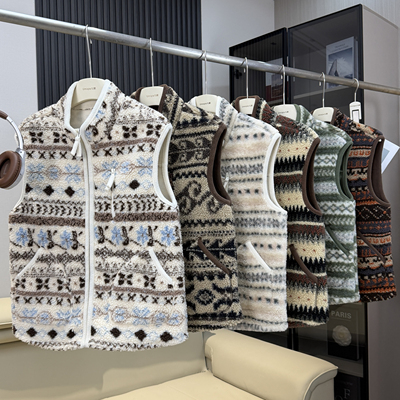 费尔岛摇粒绒拉链立领马甲