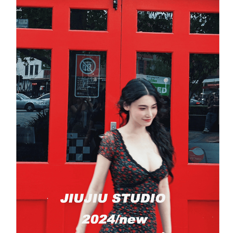 法式黑色玫瑰连衣裙夏季纯欲包臀长裙复古修身显瘦洋装