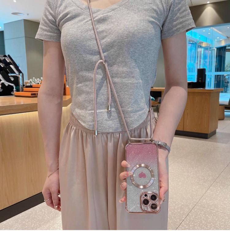 苹果14手机壳硅胶爱心磁吸斜挎
