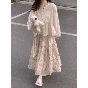 秋季韩版碎花半身裙蕾丝上衣套装女甜美森系穿搭两件套2026仙女裙