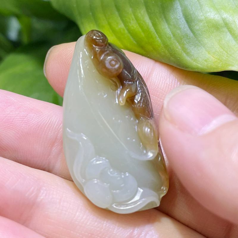 特润且末料和田玉挂件金玉满堂 糖白玉年年有余 吉祥吊坠鱼男女款