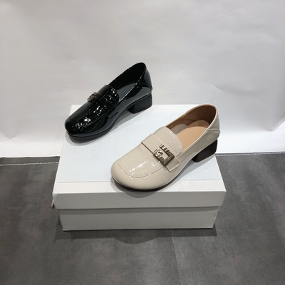 LFR真皮粗跟乐福鞋女2026新款一脚蹬圆头中跟时尚漆皮英伦风单鞋