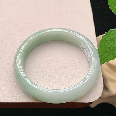 缅甸翡翠手镯A货53.8MM晴水浅绿冰透细润玉手镯女款珠宝
