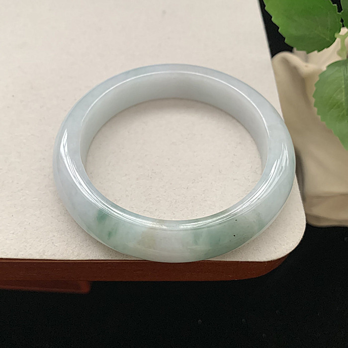 缅甸翡翠手镯A货56.7MM手镯晴白色飘蓝花冰润玉手镯女款珠宝