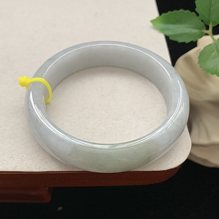 缅甸翡翠手镯A货58.6MM手镯油青飘花糯冰种玉手镯女款珠宝