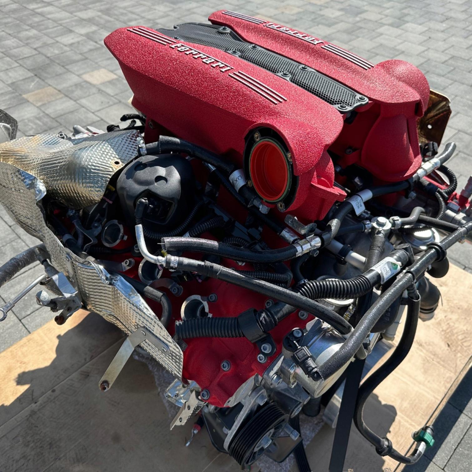 适用法拉利 GTC4Lusso 348 360 375 488 F154 3.9T V8 发动机总成