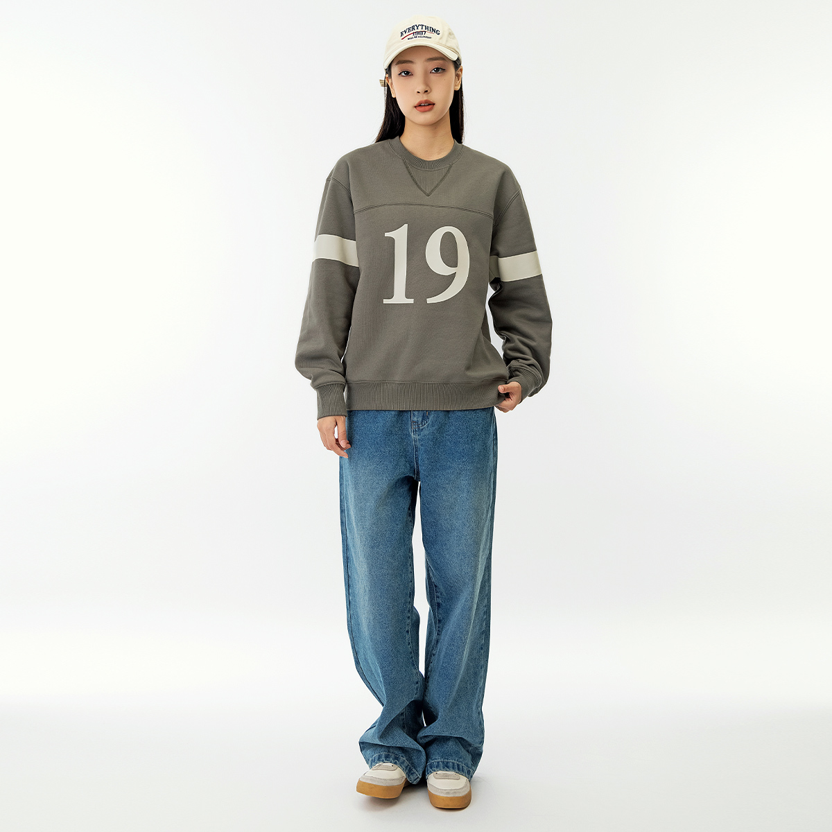 2025 春季休闲宽松中性情侣上衣圆领套头薄绒拼色卫衣女