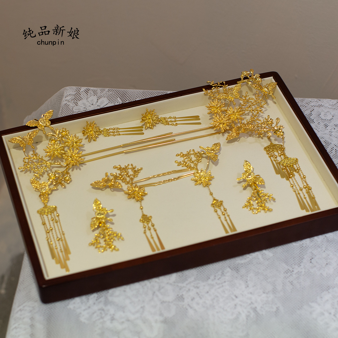 新中式新娘黄金色龙凤褂头饰图片