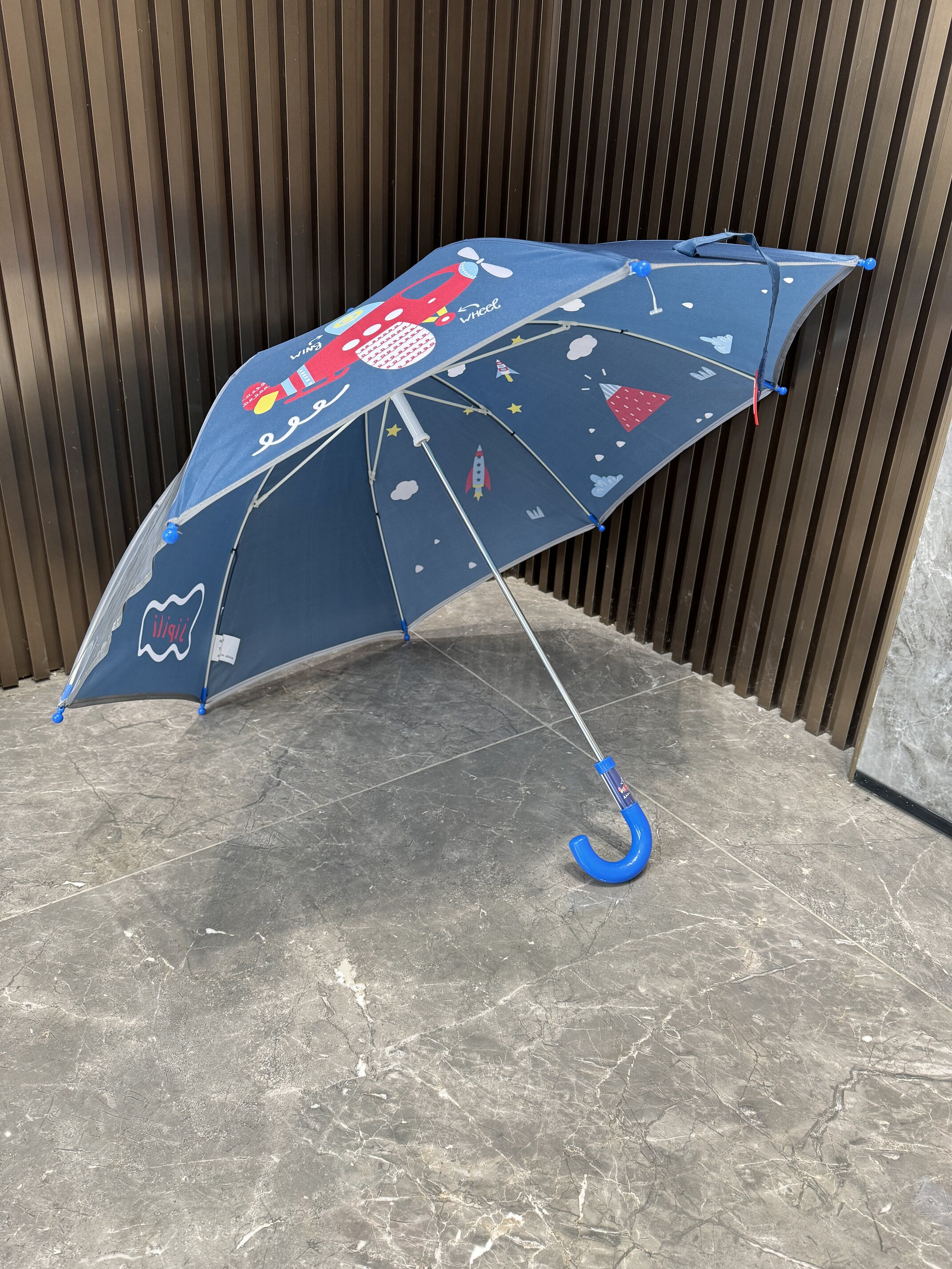 简约小窗卡通中大童安全长柄雨伞