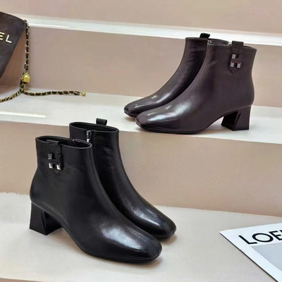 芭笛尔2025冬季新款真皮粗跟短靴女方头百搭加绒高跟女靴子76750