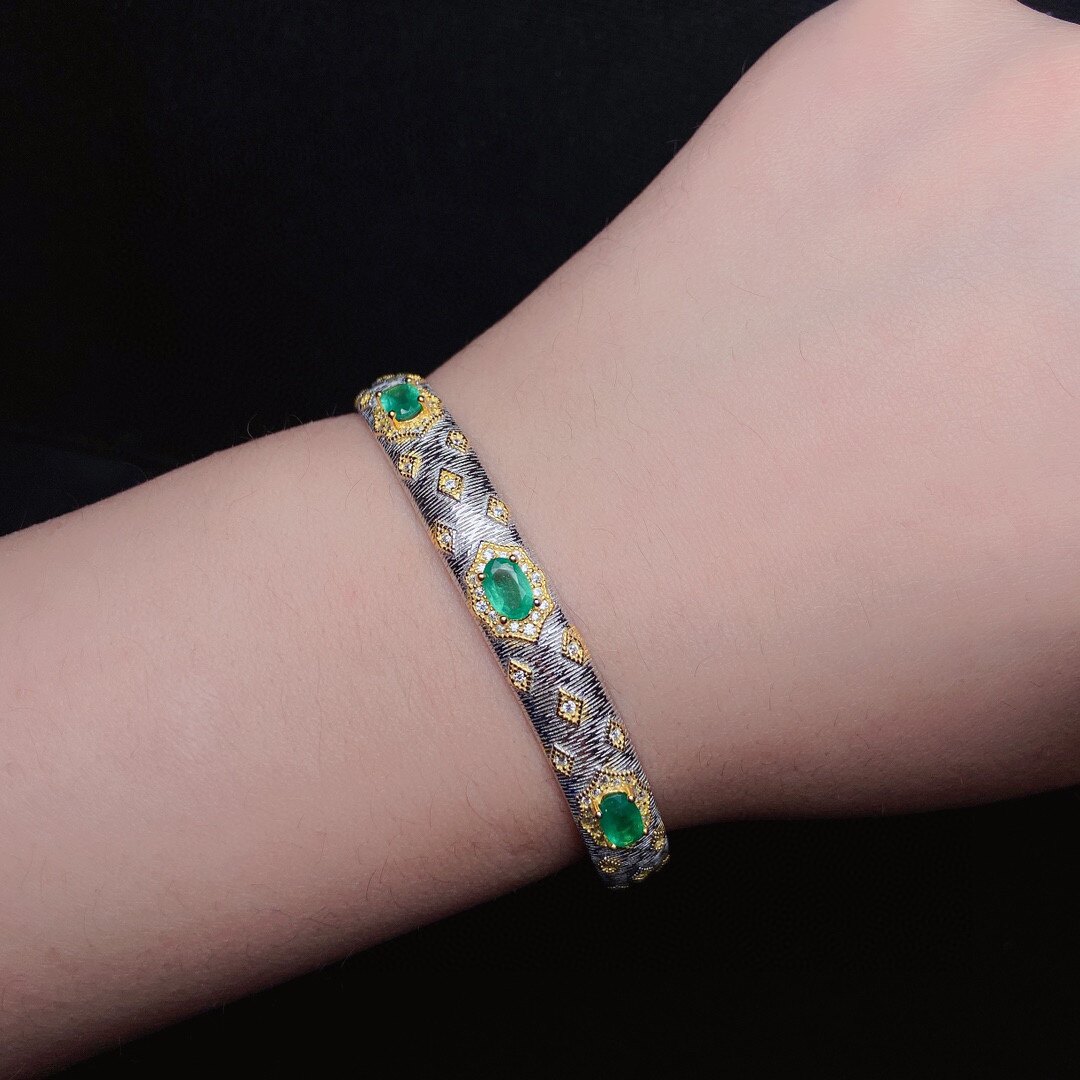 s925银饰拉丝复古款手镯空托椭圆形4*6欧美大气手镯镶祖母绿彩宝