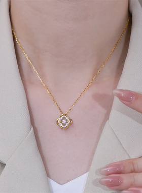 金色灵动四叶花项链女短款设计感