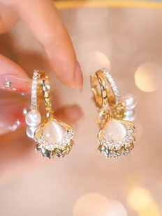 银杏叶珍珠耳扣耳环女短款猫眼石设计感网红百搭耳饰2022新款耳坠