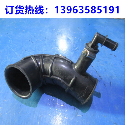 东风多利卡增压器进气管原厂配件