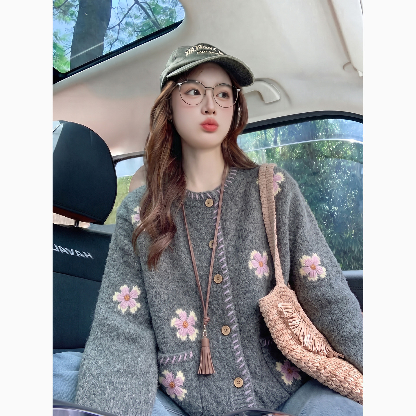 软糯撞色花朵毛衣外套女秋冬2026新款韩系温柔风复古宽松针织开衫