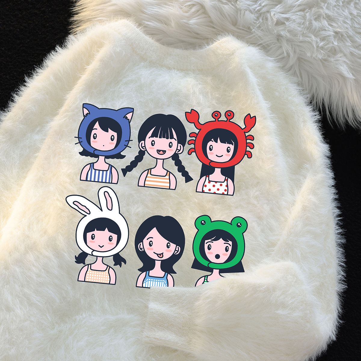 米白色卡通女孩加厚毛衣女2025新款宽松软糯减龄高级感针织衫上衣