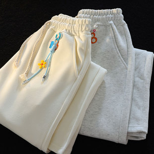 2024新款杏色直筒阔腿裤垂坠感显瘦裤子休闲裤运动小众卫裤女秋冬