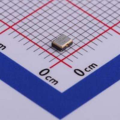 O92520100MEDA4SI-13 预编程振荡器 YSO690PR 100MHZ 3.3V ±20PP