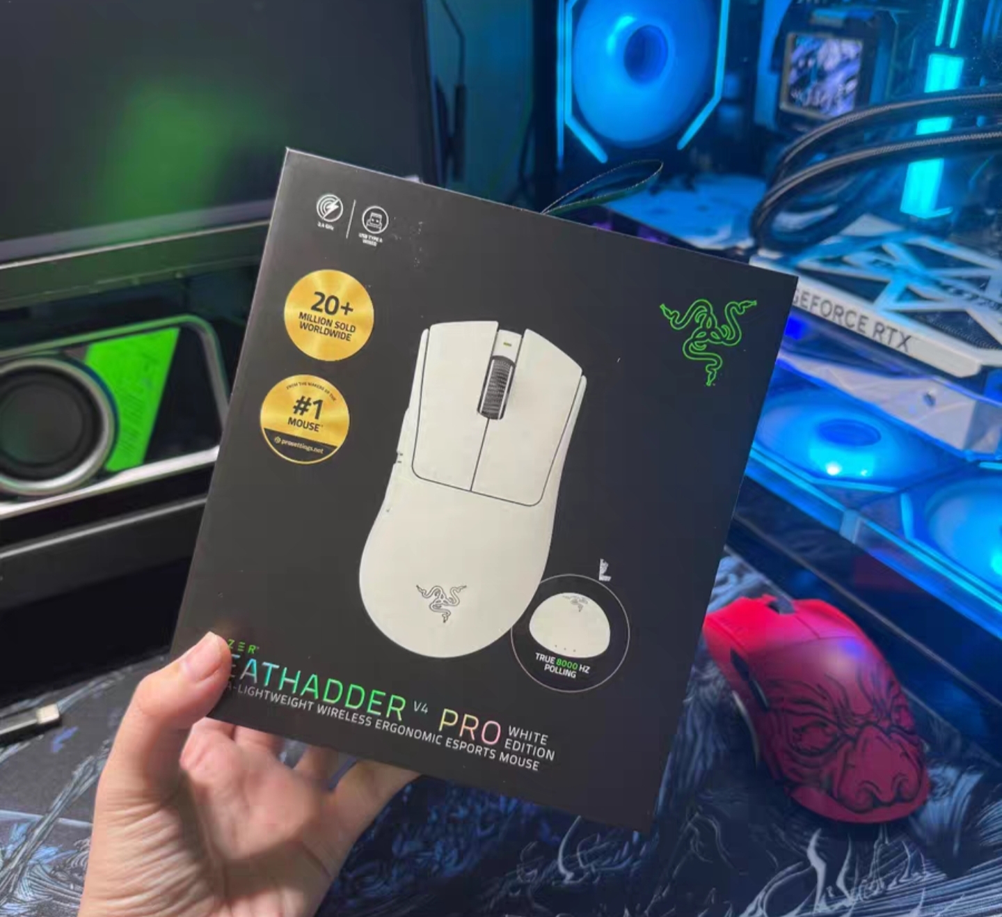 雷蛇Razer炼狱蝰蛇V4pro电竞游戏无线鼠标 专业版人体工学 轻量化