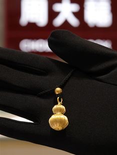 周大福传承 足金 福禄连连足金黄金葫芦吊坠克减80计价F226930