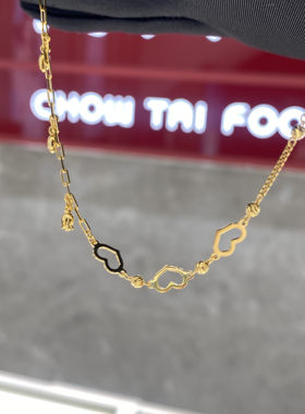 周大福爱心小铃铛黄金手链
