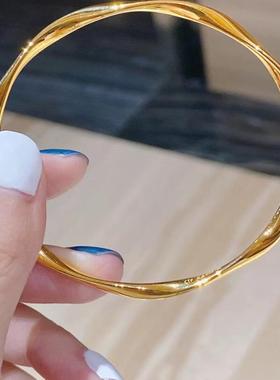 周大福莫比乌斯环实心手镯