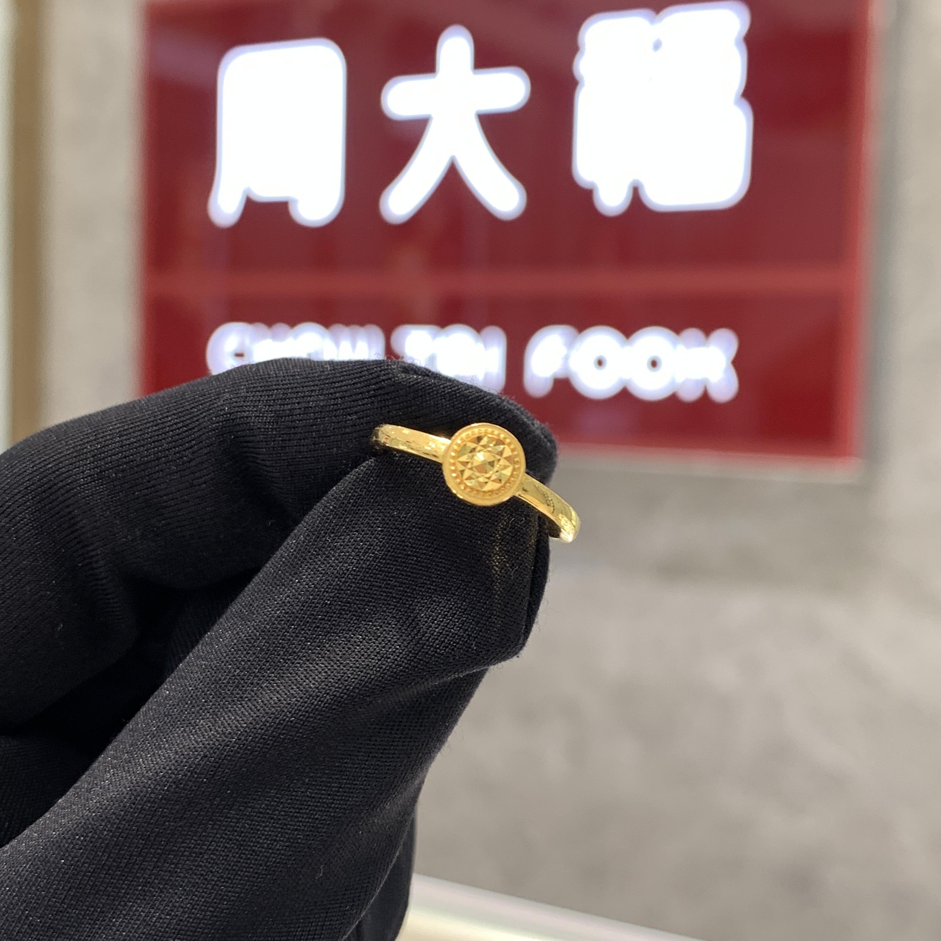 足金周大福克减车花圆形黄金戒指图片