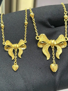 周大福代购 足金在逃公主蝴蝶结爱心黄金项链 克减80计价 F231887