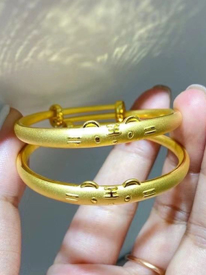 周大福足金小老虎宝宝手镯