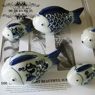 景德镇手绘青花漂浮陶瓷鱼茶宠儿童动物玩具家居鱼缸精致装饰