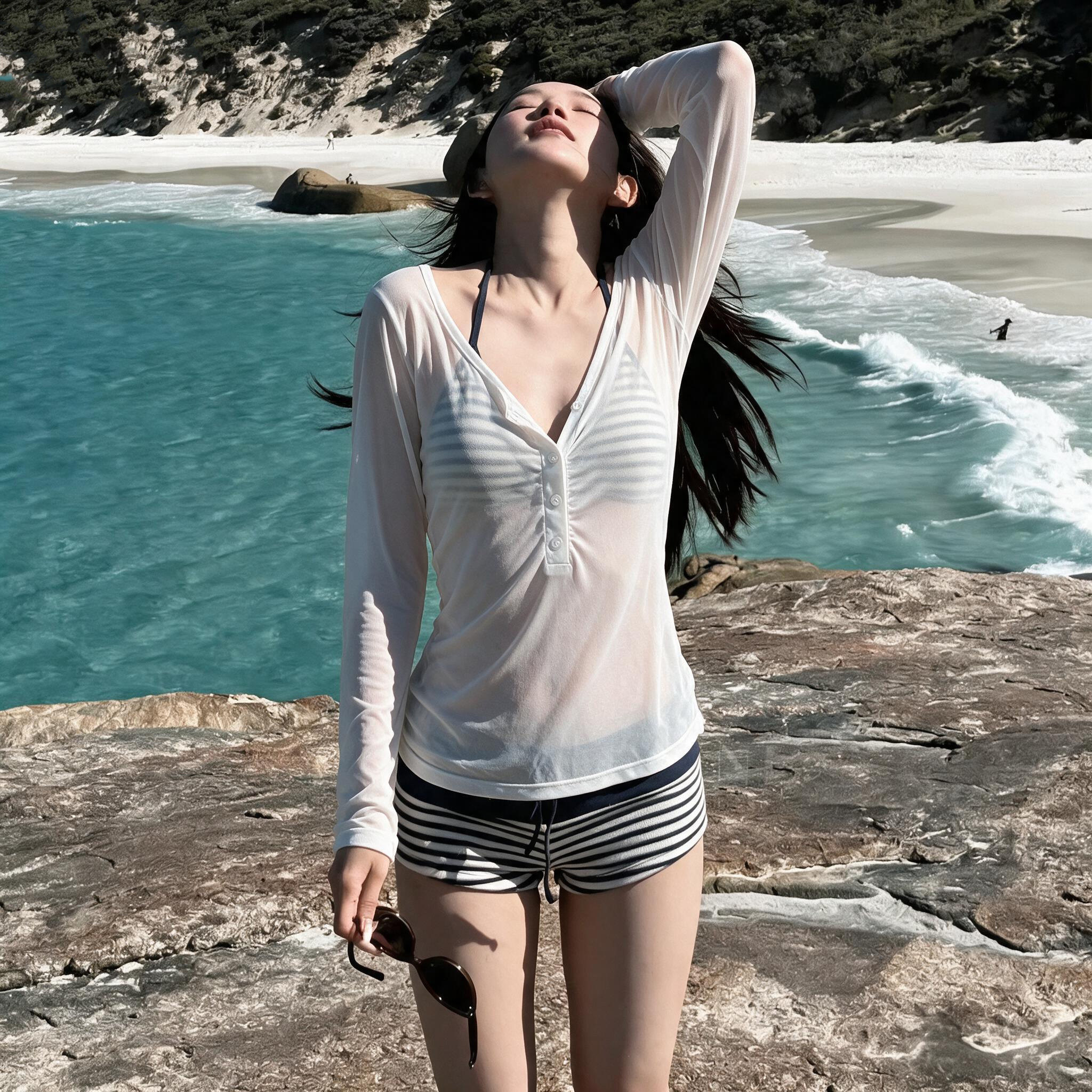 泳衣女2026新款分体挂脖性感辣妹条纹平角比基尼小胸聚拢温泉度假
