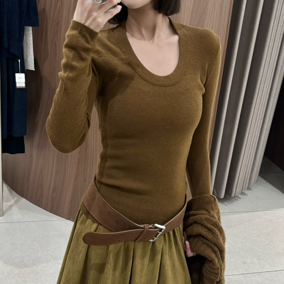 LIN  羊毛美丽诺弹力坑条U领显瘦百搭打底衫含100绵羊毛FF03