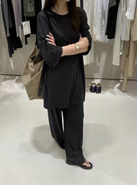 孤ZURICH HOME ROW系穿搭松弛感 深花灰色中长款T恤+棉质阔腿裤