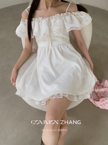 COMMON ZHANG法式泡泡袖设计感网纱拼接荷叶边吊带a字连衣裙63677