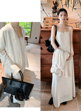 DIGM-春上新极简高级感纯色宽松显瘦侧开衩吊带连衣裙A10965-1