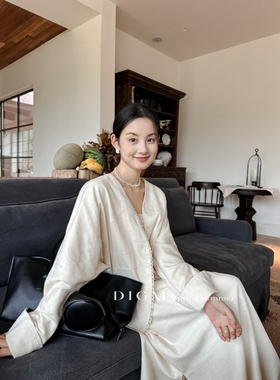 DIGM-上新极简高级感纯色花边订珠设计V领宽松显瘦短外套A19517-1