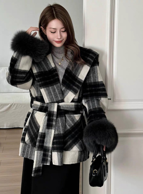 TOO家-双面羊毛外套(配可拆卸真狐狸毛袖)250913575Z