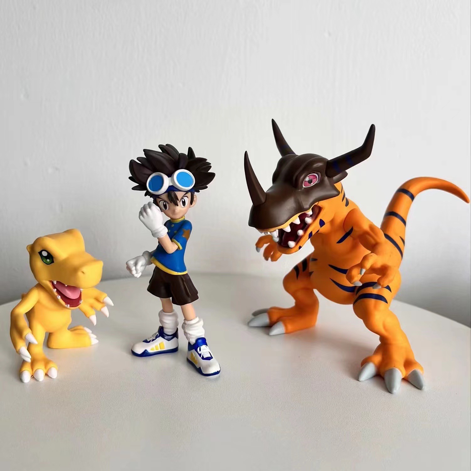 数码宝贝太一亚古兽战斗暴龙兽