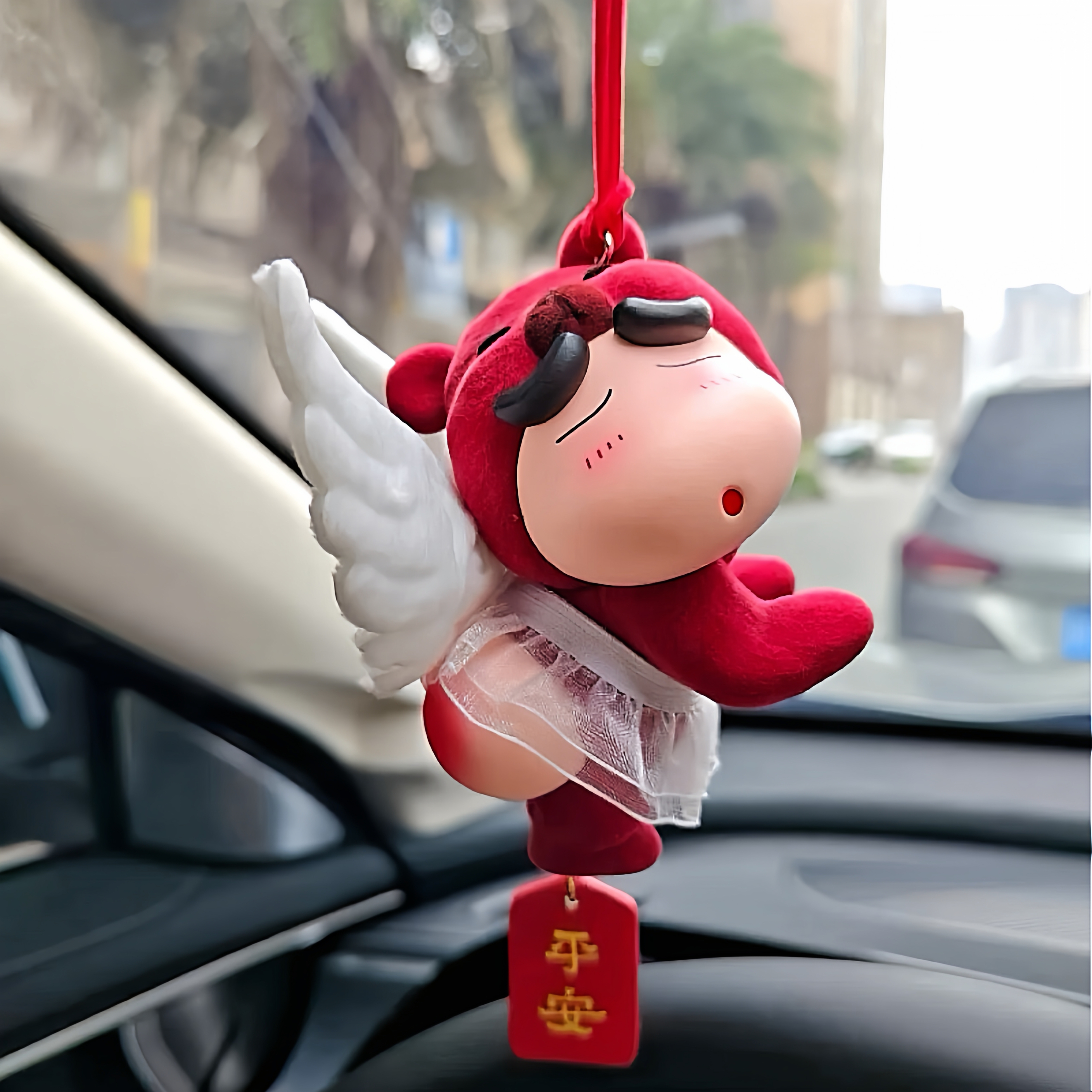 蜡笔小新周边手办植绒熊桌面摆件家居工位车载装饰创意女生日礼物