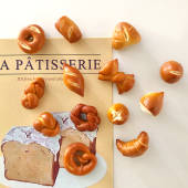 2026新款 饰 冰箱贴手工碱水面包mini立体3D可颂贝果牛角面包磁吸装