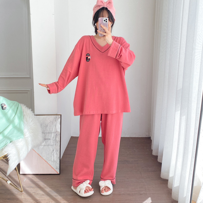 无注册商标加厚刺绣V领睡衣套装