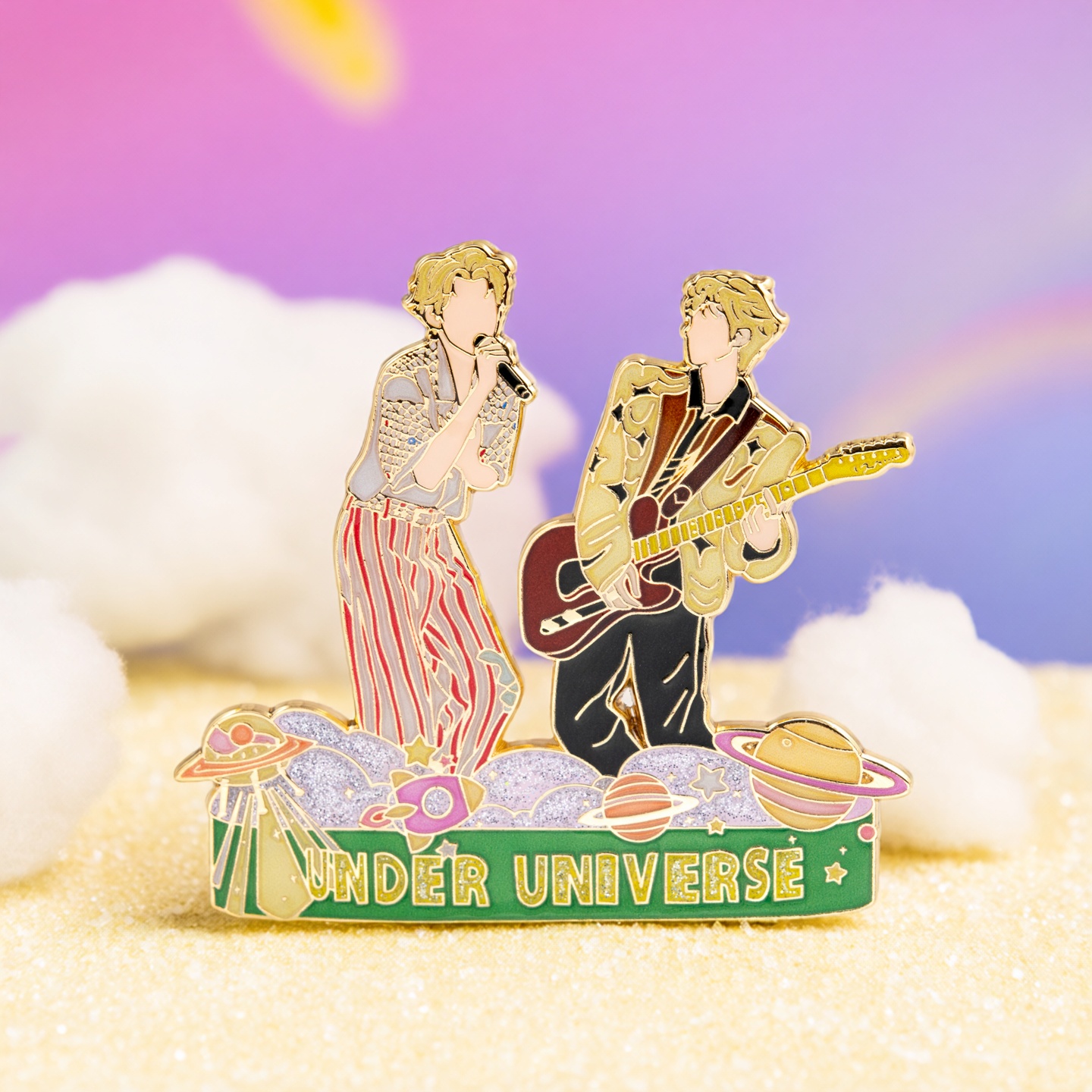 王源周演唱会应援金属徽章礼物