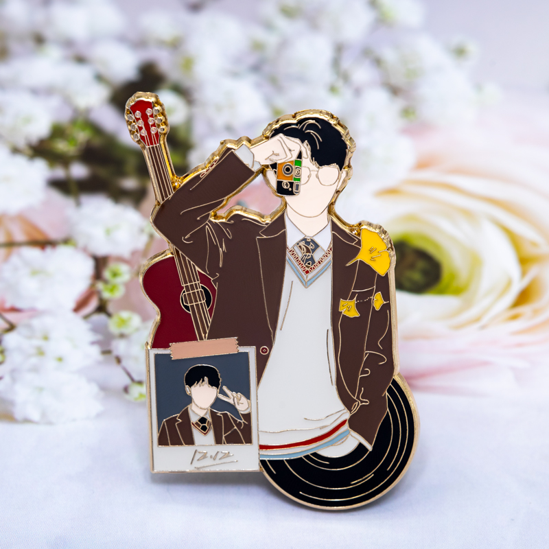 马嘉祺19岁生日金属徽章潮玩礼物