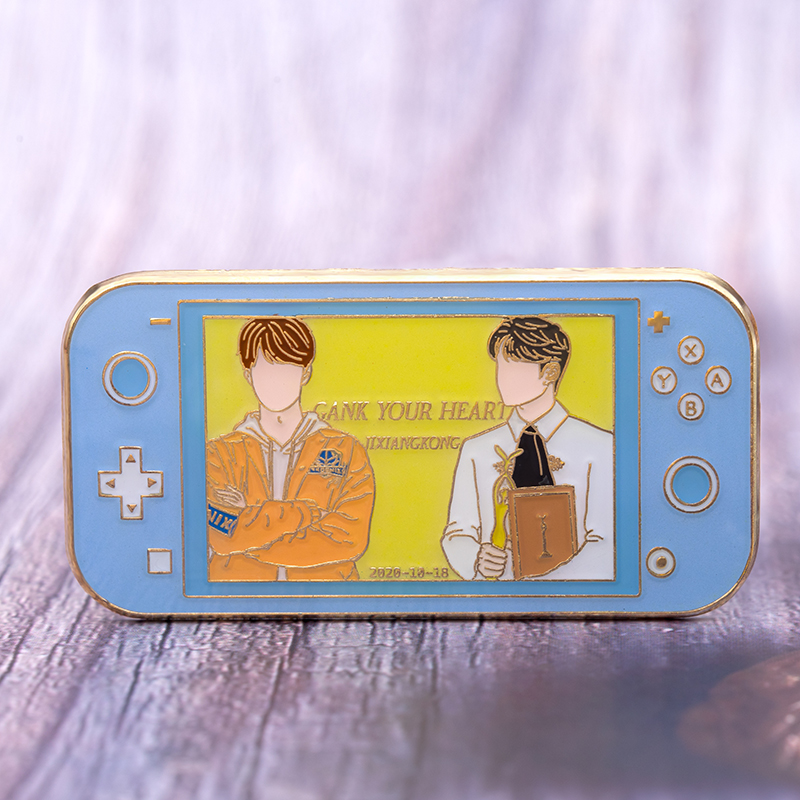 王一博陪你到世界之巅夜光徽章