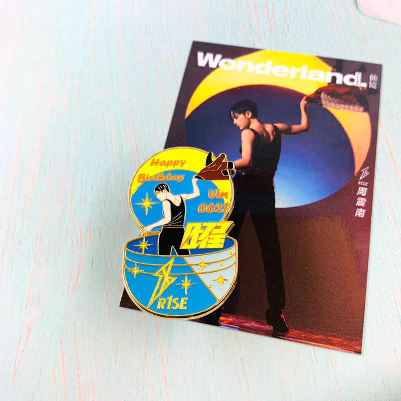 周震南vogue夜光金属徽章