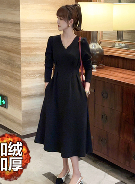 法式赫本风黑色打底连衣裙2025年春款内搭长裙女气质高级感小黑裙