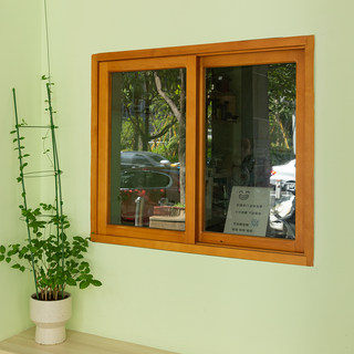 定制纯实木左右推拉窗钢化玻璃樟子松原木 咖啡店铺装修实木门窗